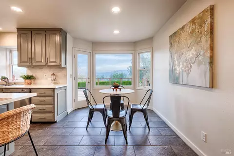 Dining - 6802 Grove St, Cotati, CA 94931 photo 5 of 7