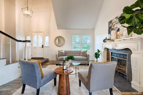 Living - 6802 Grove St, Cotati, CA 94931 photo 3 of 11