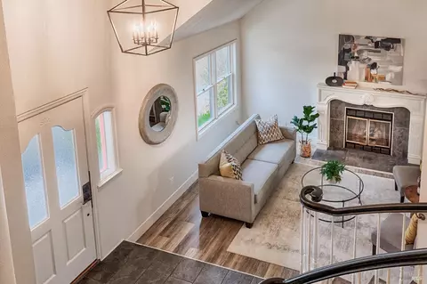 Entry Way - 6802 Grove St, Cotati, CA 94931 photo 5 of 7