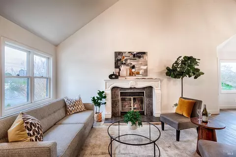 Living - 6802 Grove St, Cotati, CA 94931 photo 2 of 11