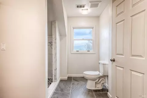 Bath - 6802 Grove St, Cotati, CA 94931 photo 6 of 10