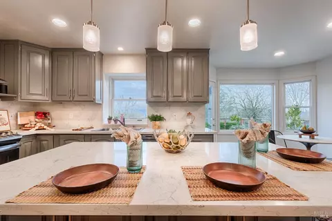 Kitchen - 6802 Grove St, Cotati, CA 94931 photo 6 of 11