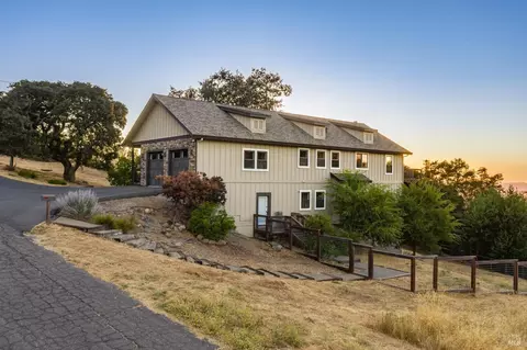 6055 Hyland Way, Penngrove, CA 94951