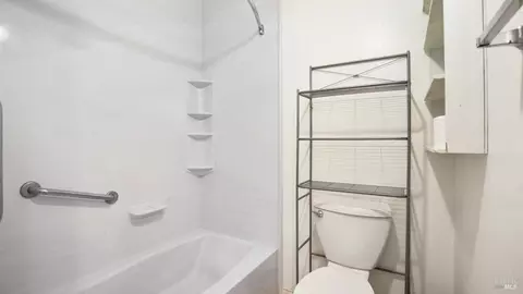 Bath - 4433 Walters Rd, Fairfield, CA 94533 photo 3 of 3