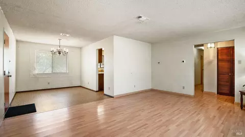 Living - 4433 Walters Rd, Fairfield, CA 94533 photo 2 of 3