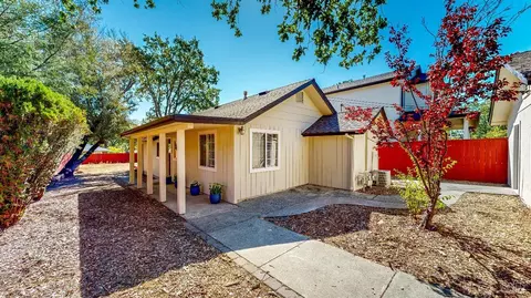 Exterior - 9246-9248 Starr Rd, Windsor, CA 95492 photo 14 of 24