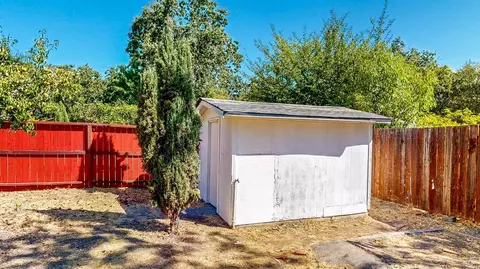 Exterior - 9246-9248 Starr Rd, Windsor, CA 95492 photo 10 of 24