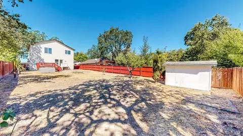 Exterior - 9246-9248 Starr Rd, Windsor, CA 95492 photo 12 of 24