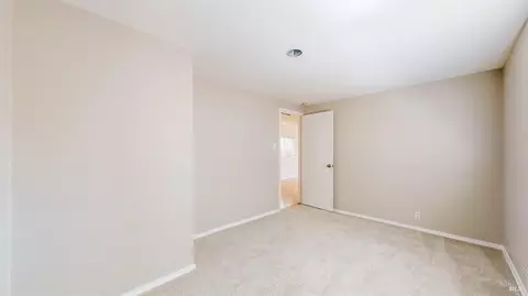 Bedroom - 9246-9248 Starr Rd, Windsor, CA 95492 photo 12 of 17