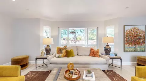 Living - 9246-9248 Starr Rd, Windsor, CA 95492 photo 1 of 5