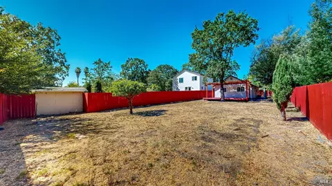 Exterior - 9246-9248 Starr Rd, Windsor, CA 95492 photo 22 of 24