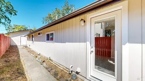 Exterior - 9246-9248 Starr Rd, Windsor, CA 95492 photo 20 of 24