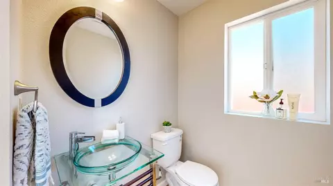 Bath - 9246-9248 Starr Rd, Windsor, CA 95492 photo 1 of 6