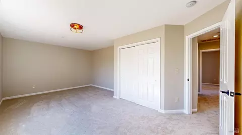 Bedroom - 9246-9248 Starr Rd, Windsor, CA 95492 photo 5 of 17