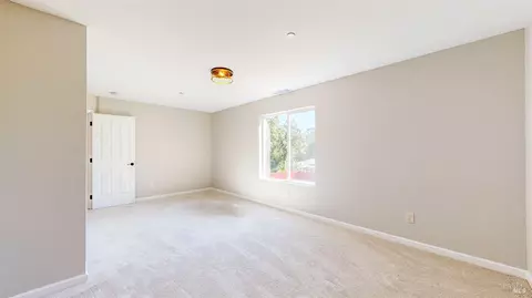 Bedroom - 9246-9248 Starr Rd, Windsor, CA 95492 photo 7 of 17