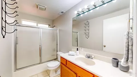 Bath - 9246-9248 Starr Rd, Windsor, CA 95492 photo 5 of 6