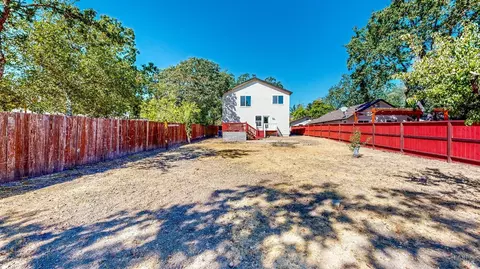 Exterior - 9246-9248 Starr Rd, Windsor, CA 95492 photo 11 of 24