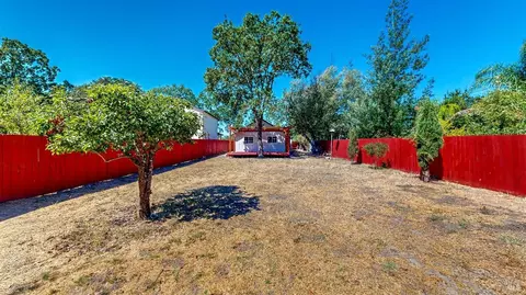 Exterior - 9246-9248 Starr Rd, Windsor, CA 95492 photo 23 of 24