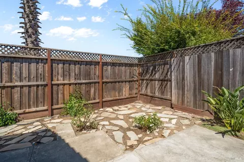 301 Sugar Maple Ln, Windsor, CA 95492 photo 28