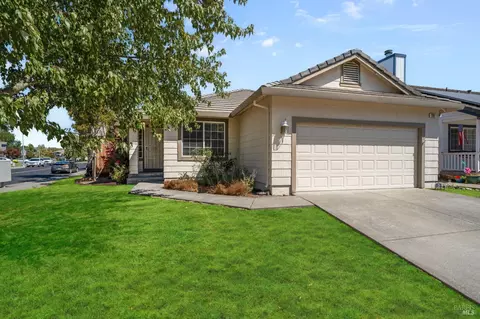 301 Sugar Maple Ln, Windsor, CA 95492