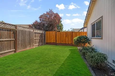 301 Sugar Maple Ln, Windsor, CA 95492 photo 27