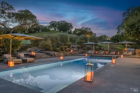 16532 Arnold Dr, Sonoma, CA 95476