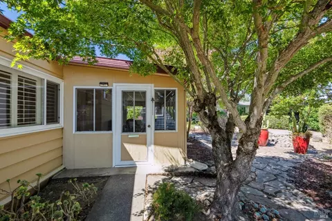 38 Mazatlan Dr, Sonoma, CA 95476 photo 3