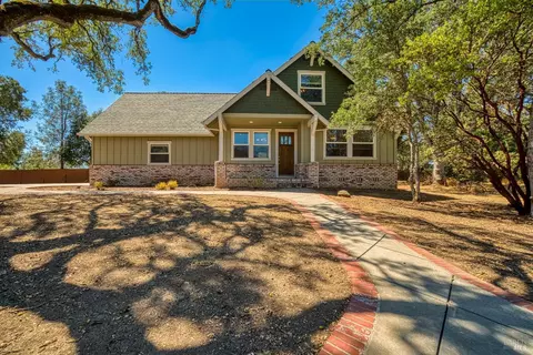 3745 Oak Tree Ct, Kelseyville, CA 95451