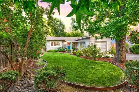 262 Maple Ave, Kenwood, CA 95452