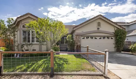 809 Riesling Rd, Petaluma, CA 94954