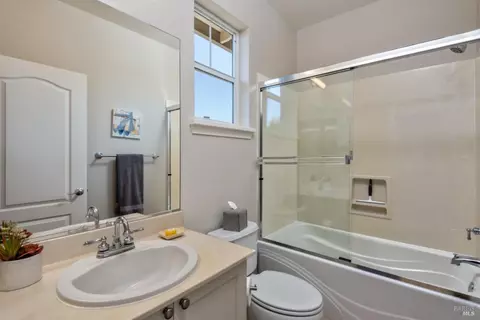 70 Augusta Cir, Petaluma, CA 94952 photo 33