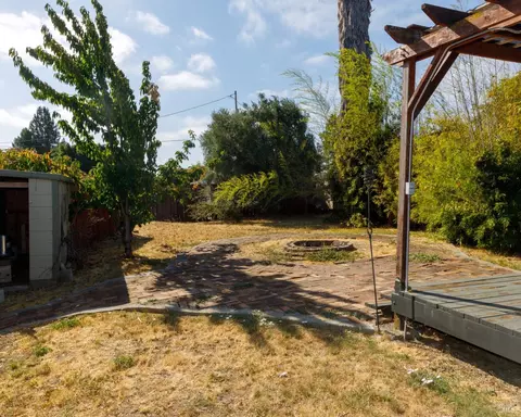 820 Winchester St, Vallejo, CA 94590 photo 32