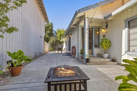 8721 Gravenstein Way, Cotati, CA 94931 photo 3