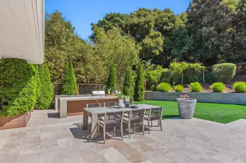 Exterior - 2 Old Landing Rd, Tiburon, CA 94920 photo 14 of 31