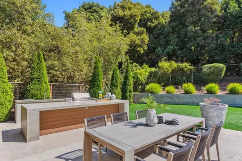 Exterior - 2 Old Landing Rd, Tiburon, CA 94920 photo 16 of 31