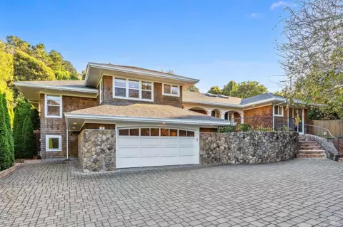 Exterior - 2 Old Landing Rd, Tiburon, CA 94920 photo 2 of 31