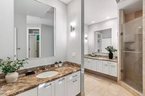 Bath - 2 Old Landing Rd, Tiburon, CA 94920 photo 2 of 3