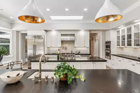 Kitchen - 2 Old Landing Rd, Tiburon, CA 94920 photo 5 of 9