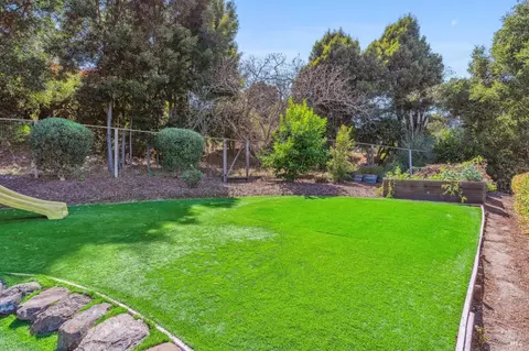 Exterior - 2 Old Landing Rd, Tiburon, CA 94920 photo 22 of 31