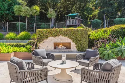 Exterior - 2 Old Landing Rd, Tiburon, CA 94920 photo 9 of 31