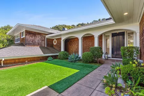 Exterior - 2 Old Landing Rd, Tiburon, CA 94920 photo 5 of 31