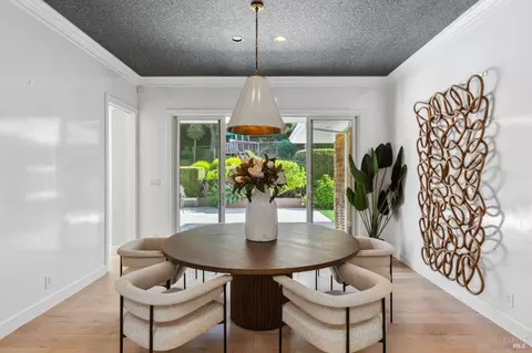 Dining - 2 Old Landing Rd, Tiburon, CA 94920 photo 2 of 4