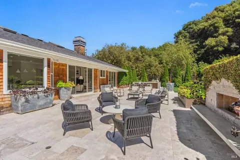 Exterior - 2 Old Landing Rd, Tiburon, CA 94920 photo 7 of 31