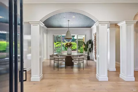 Dining - 2 Old Landing Rd, Tiburon, CA 94920 photo 1 of 4