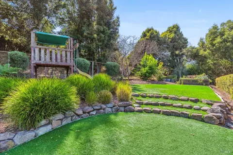 Exterior - 2 Old Landing Rd, Tiburon, CA 94920 photo 21 of 31