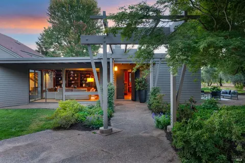 2108 Westside Rd, Healdsburg, CA 95448