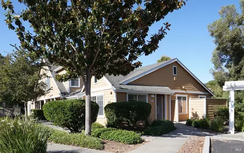 82 Captain Nurse Cir, Novato, CA 94949