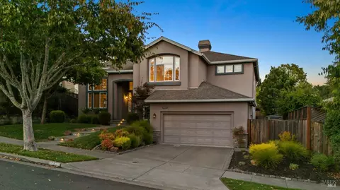 3425 Henderson Cir, Santa Rosa, CA 95403