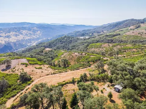 1800 Vista Del Lago Rd, Ukiah, CA 95482