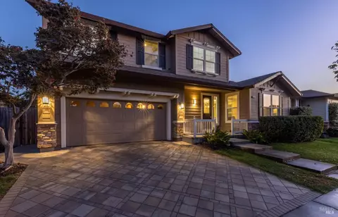 8490 Trione Cir, Windsor, CA 95492